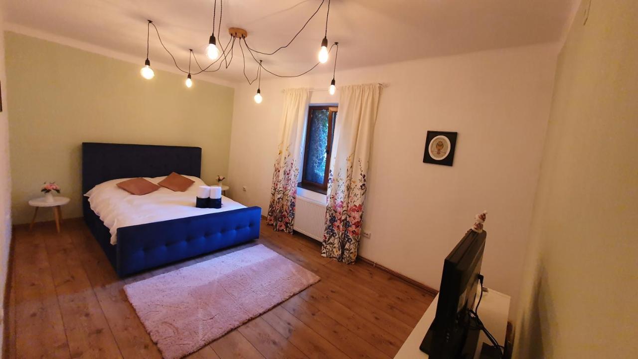 Home Central Apartment Braşov Esterno foto